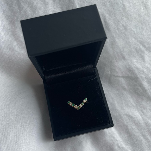 V-Shape Stackable Ring - Picture 3 of 5